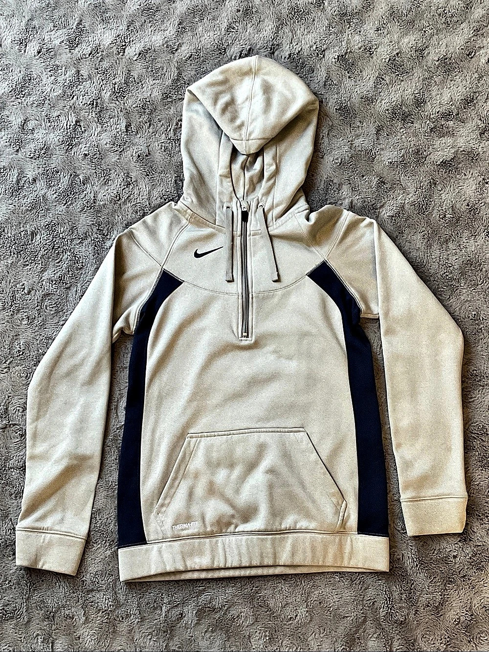 Nike Therma-FIT Color Block Hoodie in Grey & Blue